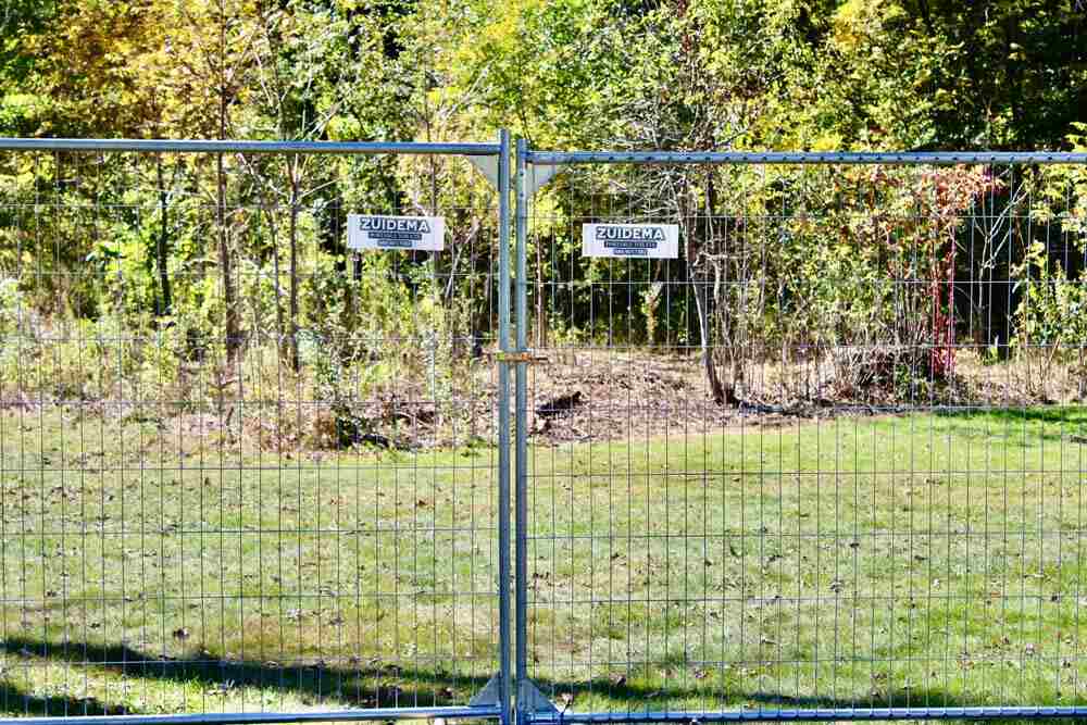 Temporary fencing installed on the ground for an event in New York & New Jersey