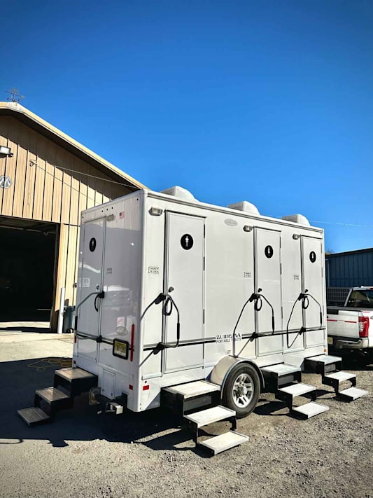 Exterior of 4 Restroom Trailer in NY & NJ