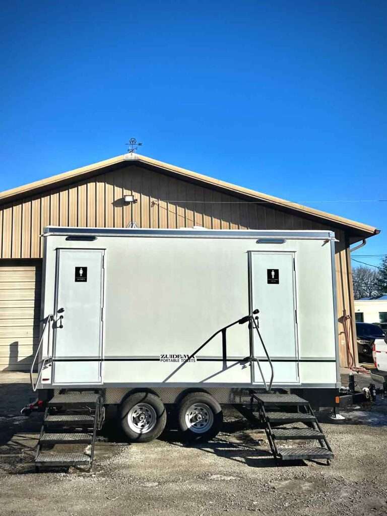 5 Station Potable Toilets in NY & NJ